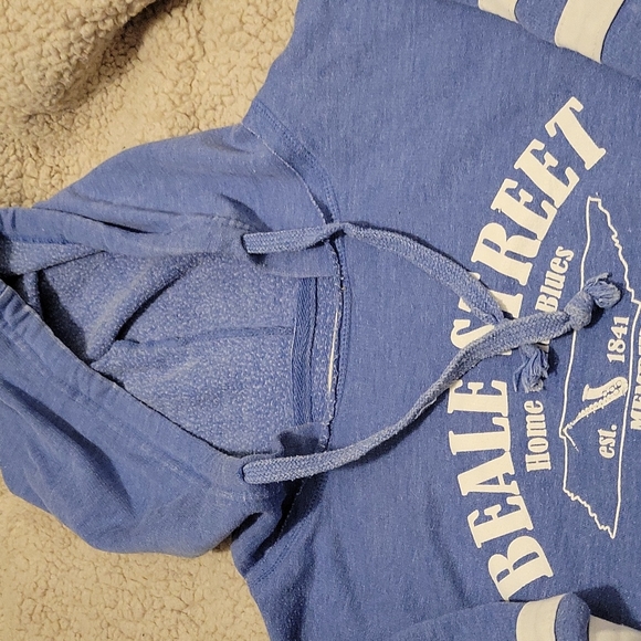 Hoodie, great condition. Extremely soft. - Picture 3 of 4